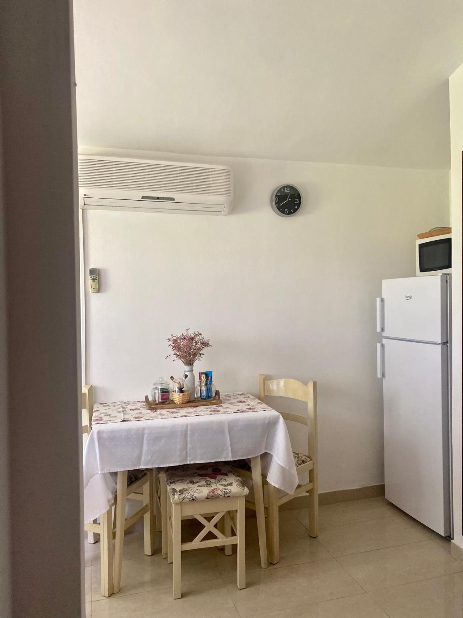 Apartment Ponos คิร์ก ภายนอก รูปภาพ