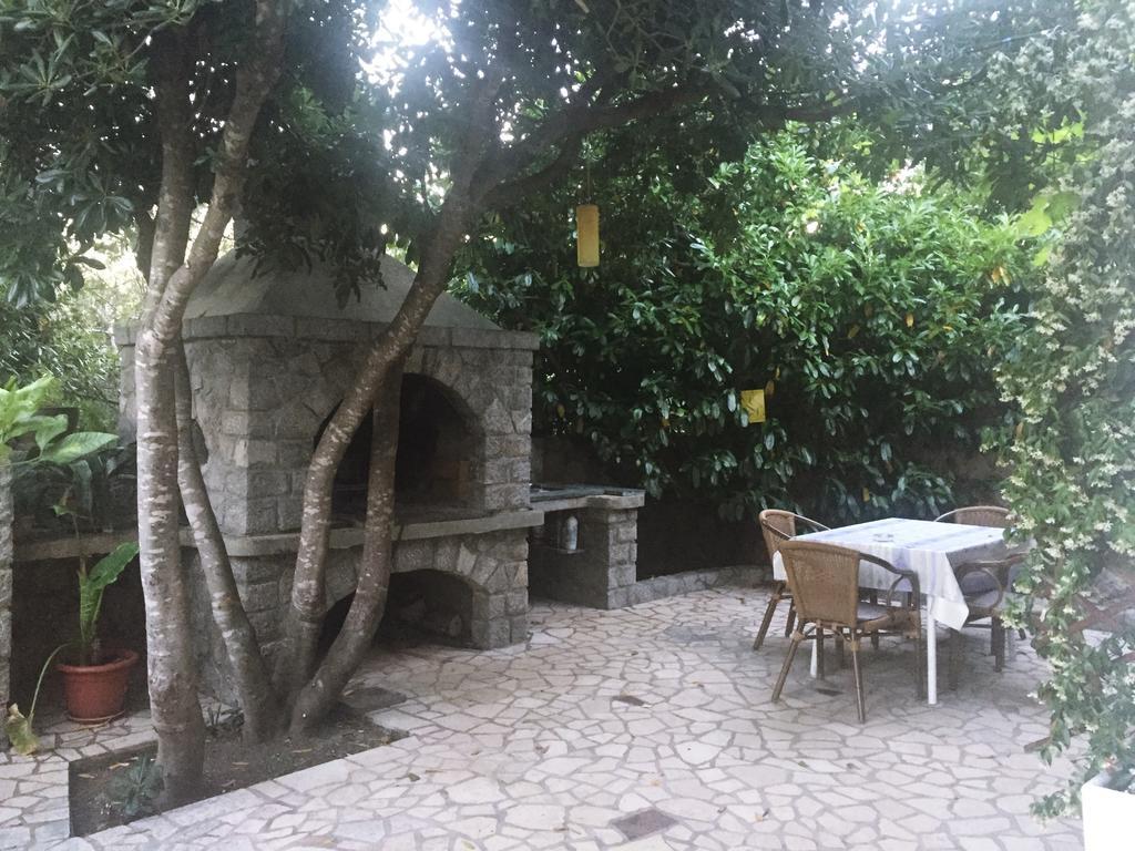 Apartment Ponos คิร์ก ภายนอก รูปภาพ