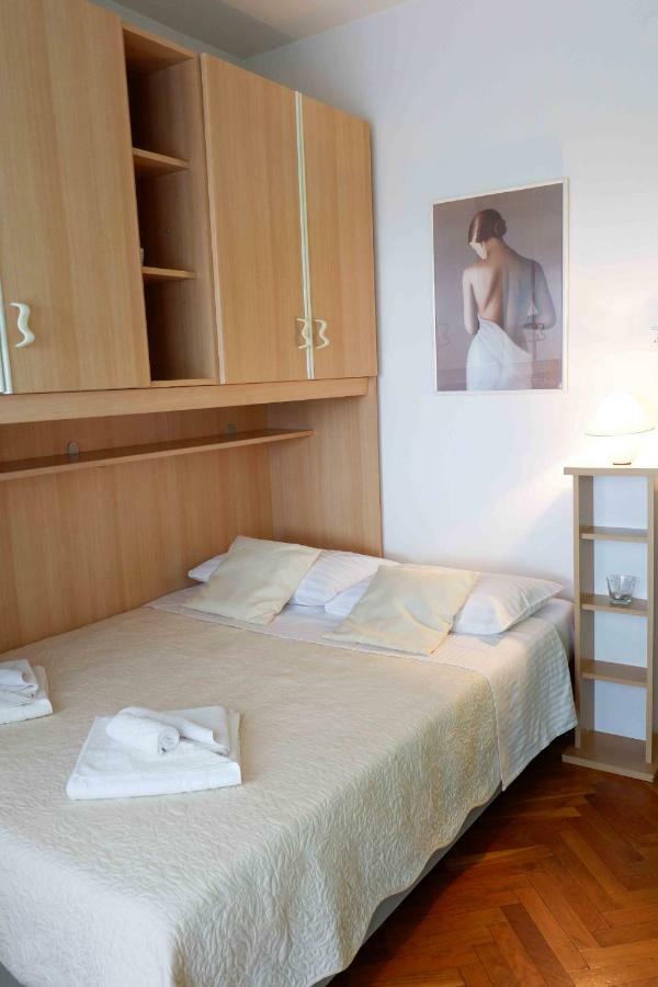 Apartment Ponos คิร์ก ภายนอก รูปภาพ
