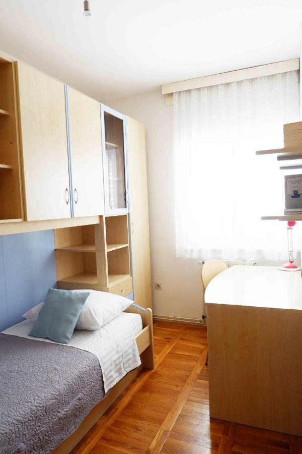 Apartment Ponos คิร์ก ภายนอก รูปภาพ