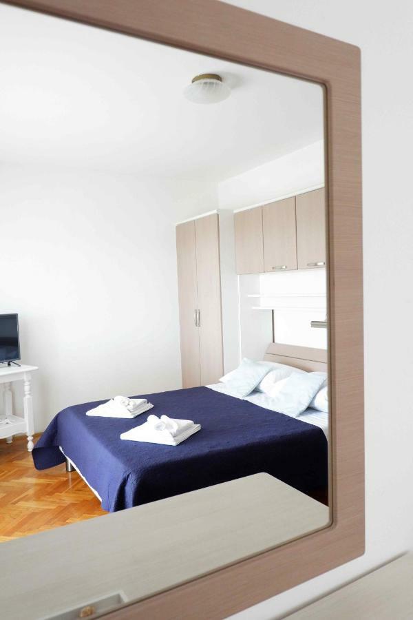 Apartment Ponos คิร์ก ภายนอก รูปภาพ