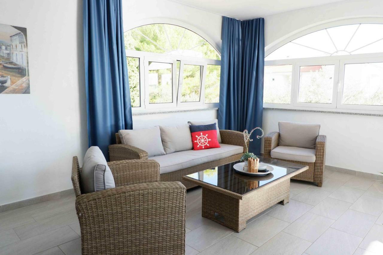 Apartment Ponos คิร์ก ภายนอก รูปภาพ