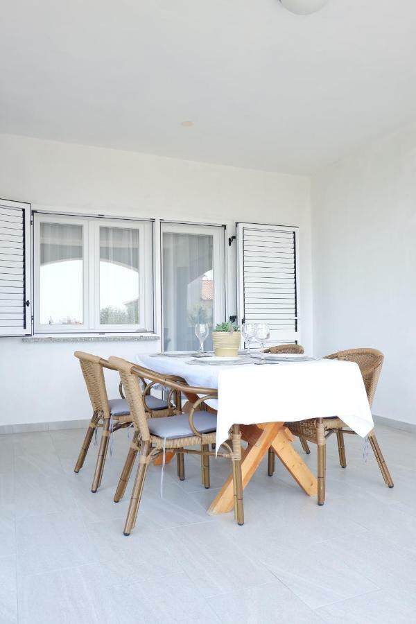 Apartment Ponos คิร์ก ภายนอก รูปภาพ